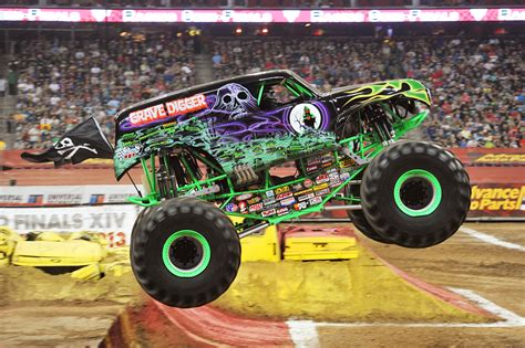 monster jam grave grave digger